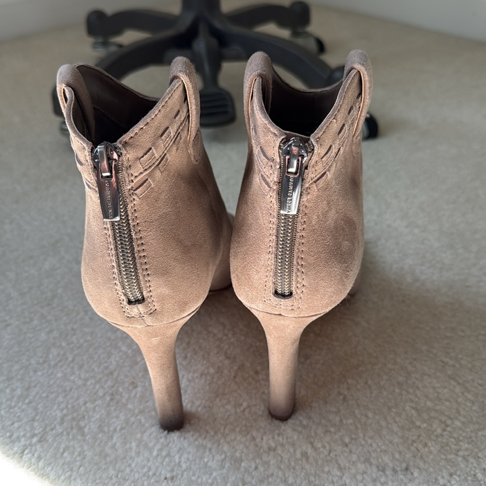 Vince Camuto Tan Women's Heeled Booties - Picture 3 of 10